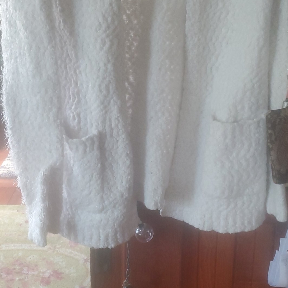 Sweater - Picture 3 of 5